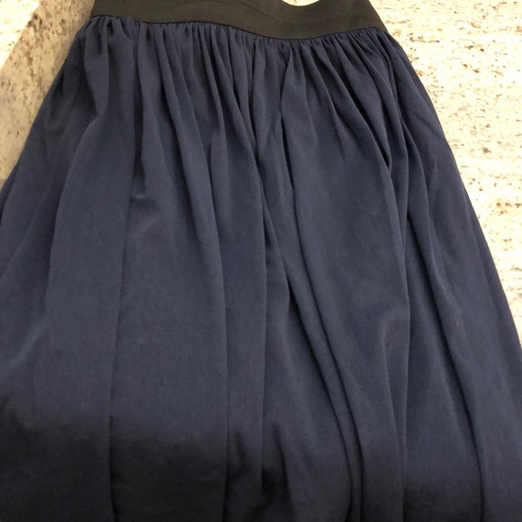 Midnight blue skirt - Picture 4 of 4